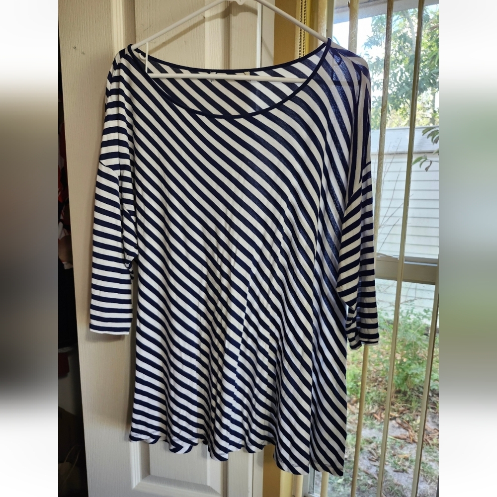 Liz Claiborne Stretchy Blouse 2X Navy Blue Striped 3/4 Sleeve Pullover Knit Top